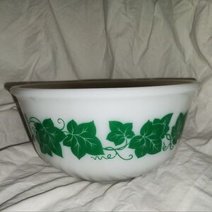 Vintage Hazel Atlas Glass Large Ivy Mixing Bowl 9" Diameter